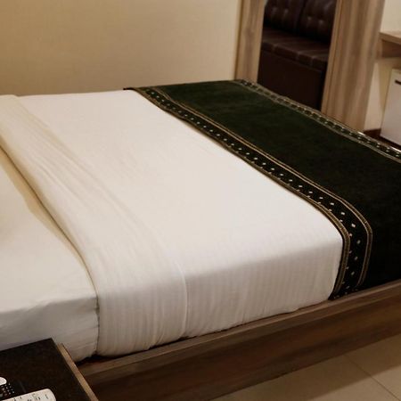The Myriad Hotel Bhayandar Εξωτερικό φωτογραφία