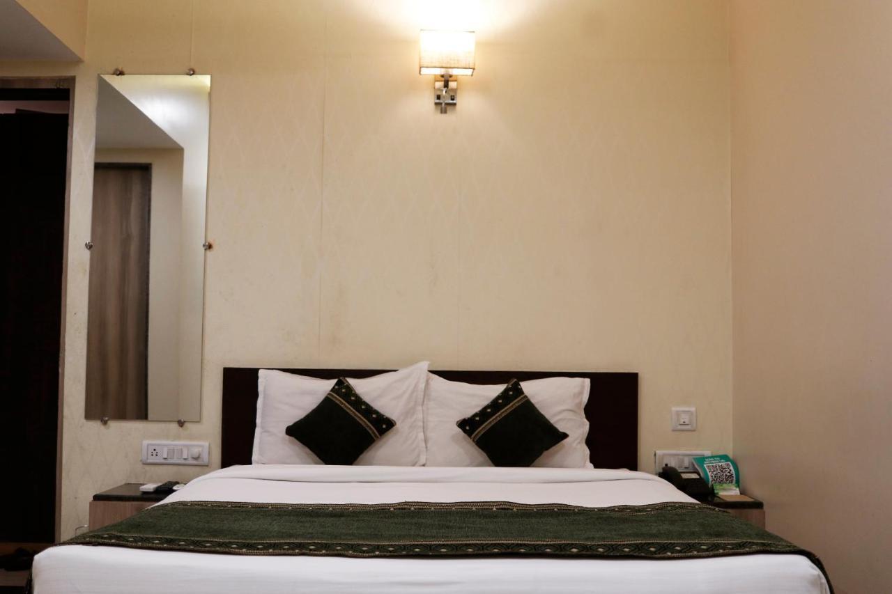 The Myriad Hotel Bhayandar Εξωτερικό φωτογραφία