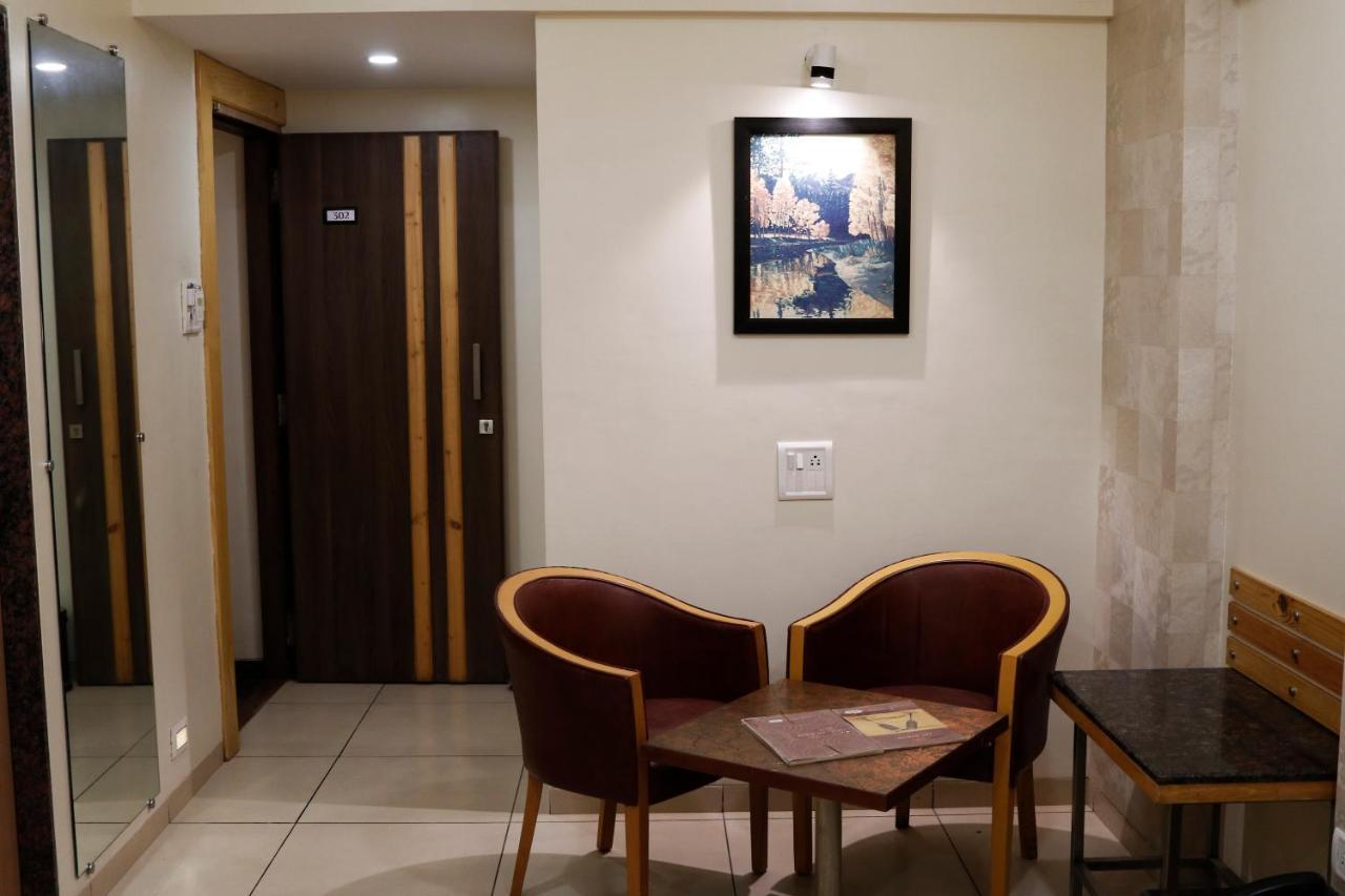 The Myriad Hotel Bhayandar Εξωτερικό φωτογραφία